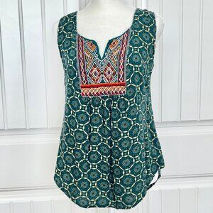 World Market Embroidered V-Neck Round Hem Colorful Green Tunic Tank Size S/M